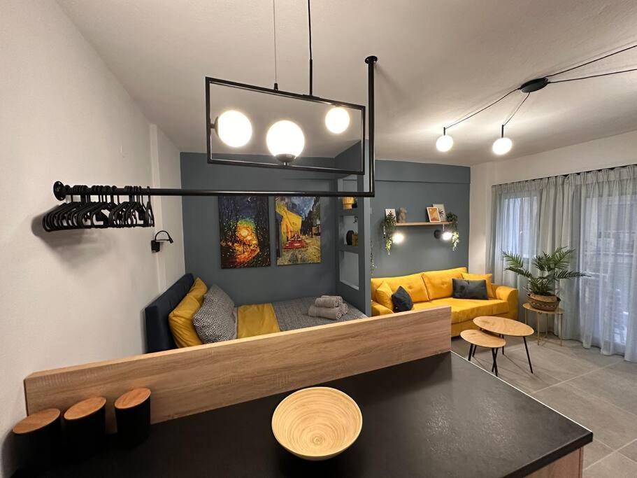 The Yellowblue Apartment, Downtown Thessaloniki Exterior photo